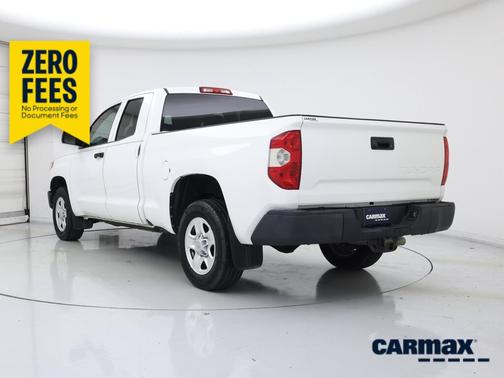 White 2019 Toyota Tundra SR5