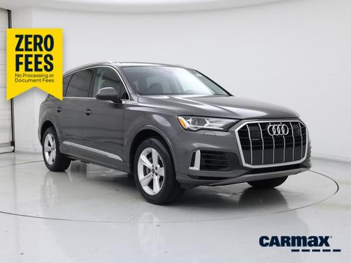 Gray 2023 Audi Q7 Premium