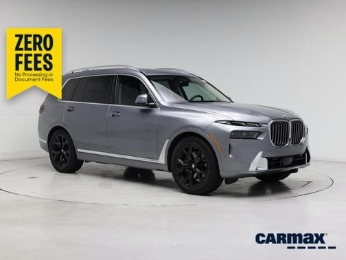 Gray 2024 BMW X7 xDrive40i
