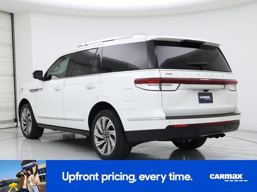 2022 Lincoln Navigator Standard