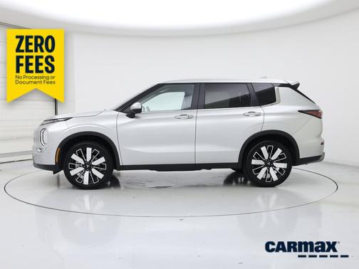 Silver 2025 Mitsubishi Outlander SE