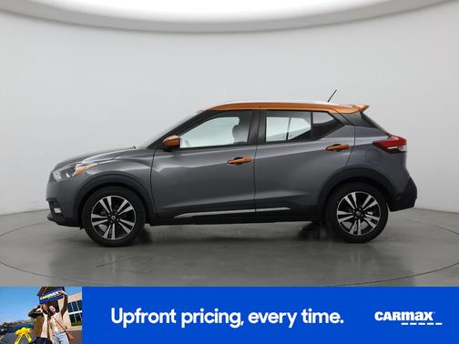 Gray 2019 Nissan Kicks SR