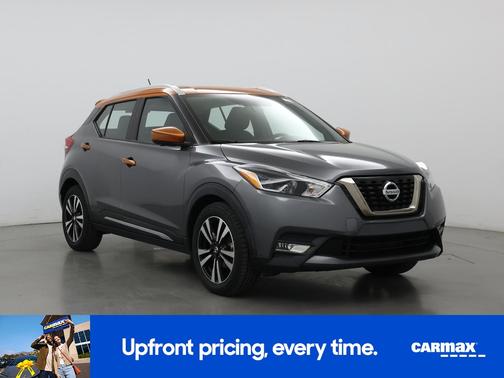 Gray 2019 Nissan Kicks SR