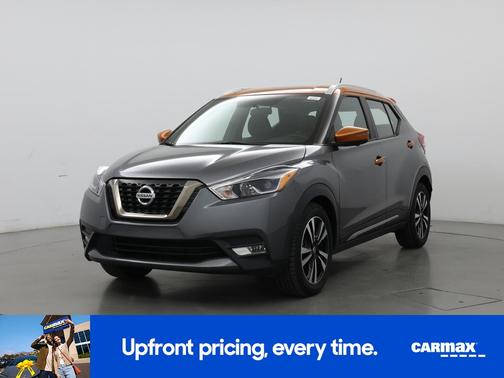 Gray 2019 Nissan Kicks SR
