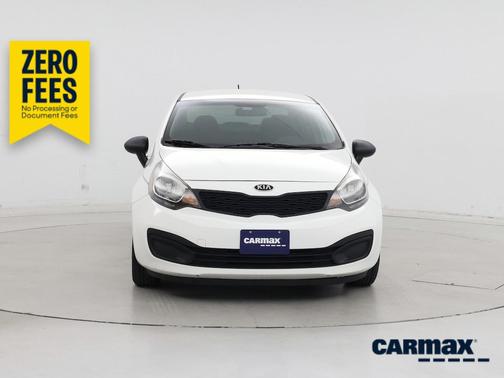 White 2015 Kia Rio LX
