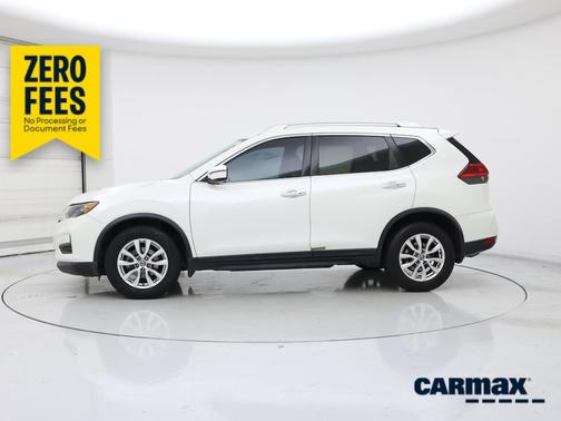 White 2017 Nissan Rogue SV