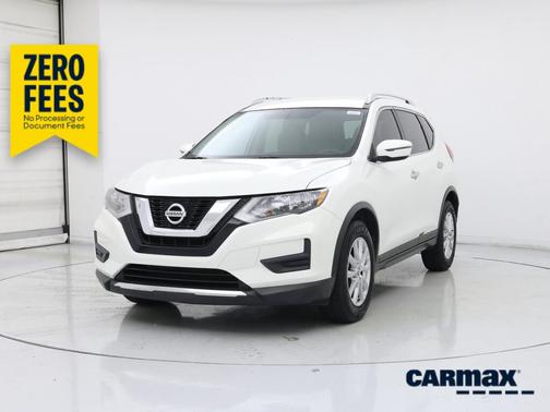 White 2017 Nissan Rogue SV