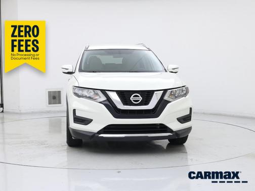 White 2017 Nissan Rogue SV