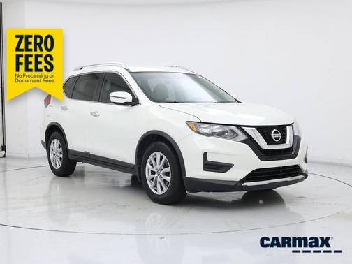 White 2017 Nissan Rogue SV