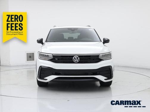 White 2023 Volkswagen Tiguan SE R-Line Black