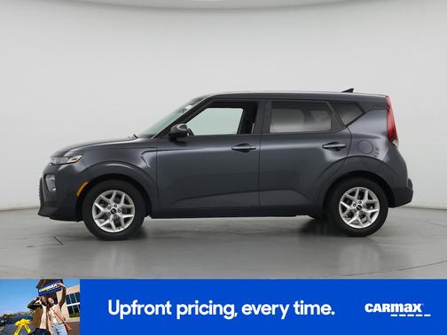 Gray 2022 Kia Soul LX