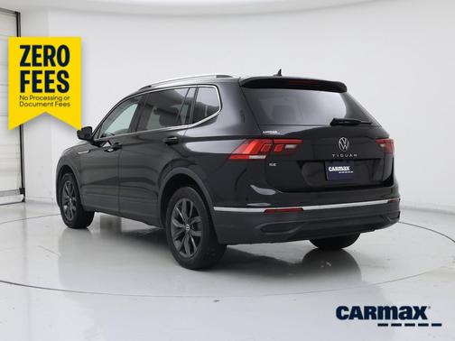 Black 2022 Volkswagen Tiguan SE