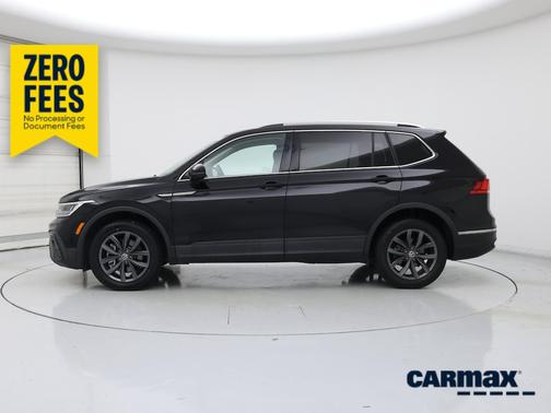 Black 2022 Volkswagen Tiguan SE