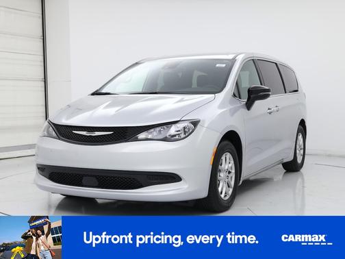 2026 Chrysler Voyager LX