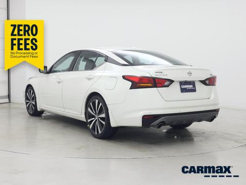 White 2020 Nissan Altima SR