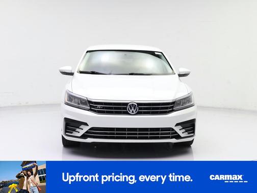 2016 Volkswagen Passat R-Line