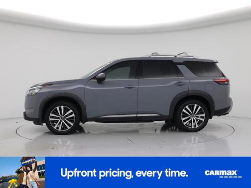Gray 2022 Nissan Pathfinder Platinum