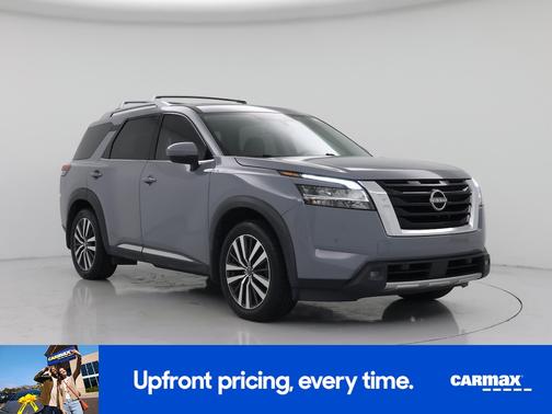 Gray 2022 Nissan Pathfinder Platinum
