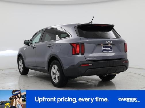 Silver 2023 Kia Sorento LX
