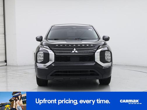 Black 2022 Mitsubishi Outlander ES