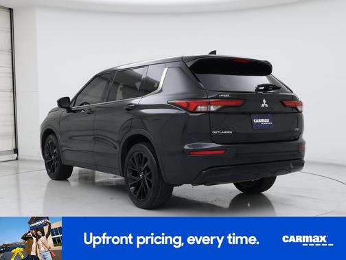 2023 Mitsubishi Outlander SE