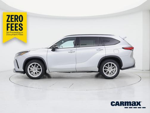 Silver 2021 Toyota Highlander XSE