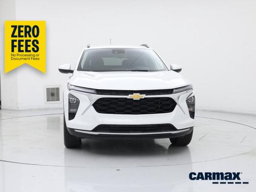 White 2025 Chevrolet Trax LT