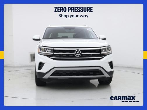 White 2023 Volkswagen Atlas Cross Sport SE w/Tech