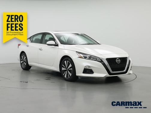 White 2021 Nissan Altima SL