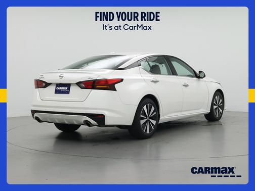 White 2021 Nissan Altima SL
