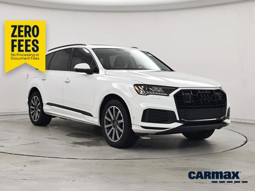 White 2023 Audi Q7 Premium Plus