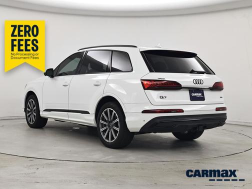 White 2023 Audi Q7 Premium Plus
