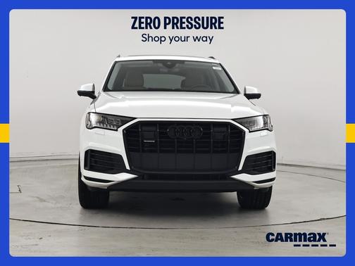 White 2023 Audi Q7 Premium Plus