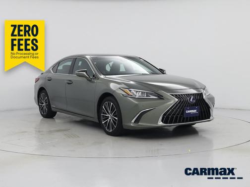 Green 2022 Lexus ES 300h