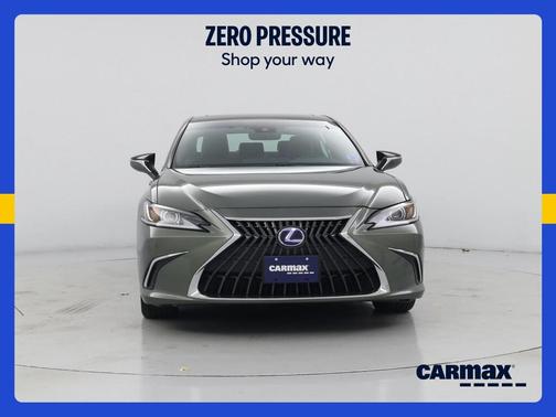 Green 2022 Lexus ES 300h