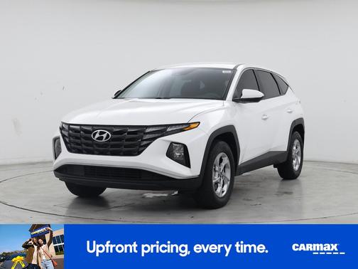 White 2023 Hyundai TUCSON SE