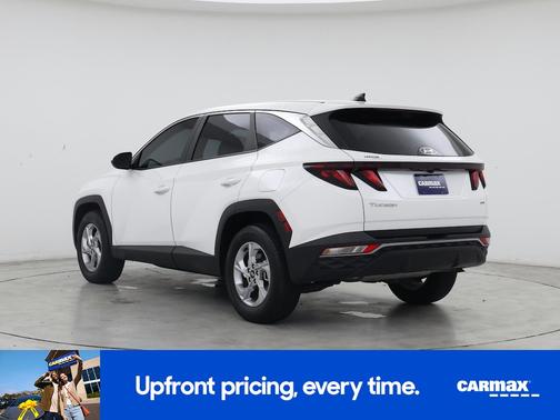 White 2023 Hyundai TUCSON SE