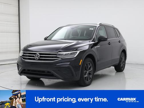 Black 2023 Volkswagen Tiguan SE