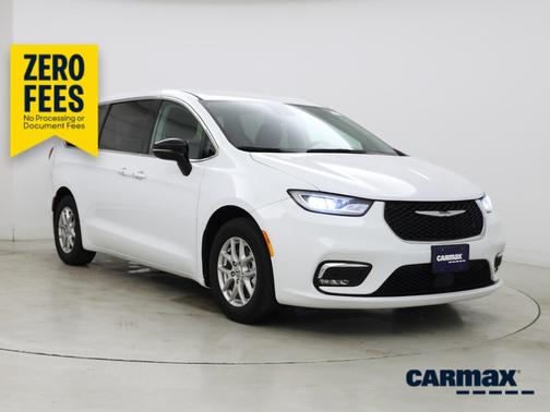 White 2024 Chrysler Pacifica Touring L