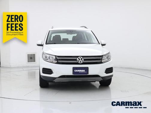 White 2017 Volkswagen Tiguan S