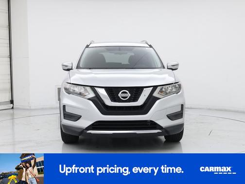 Silver 2017 Nissan Rogue SV