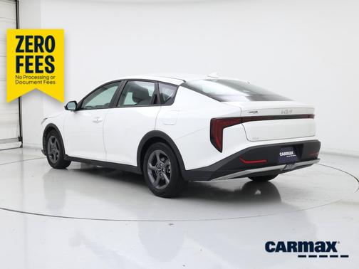 White 2025 Kia K4 LXS