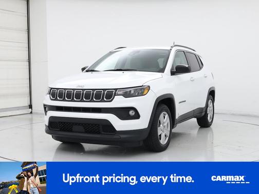 White 2022 Jeep Compass Latitude