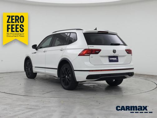 White 2022 Volkswagen Tiguan SE R-Line Black