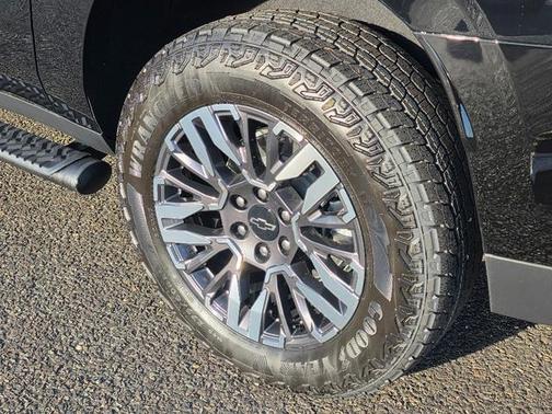 2026 Chevrolet Suburban Z71, 4WD