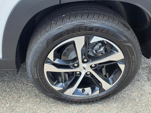 2025 Chevrolet Trax FWD 1RS