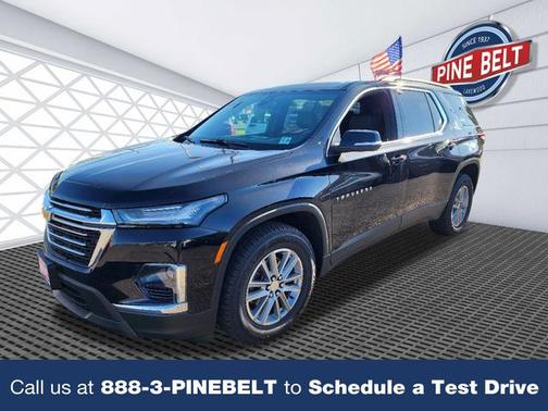 2023 Chevrolet Traverse LT Leather