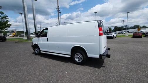 2023 GMC Savana 2500 Work Van