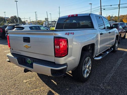 2018 Chevrolet Silverado 1500 Custom