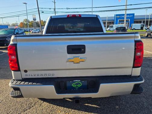 2018 Chevrolet Silverado 1500 Custom
